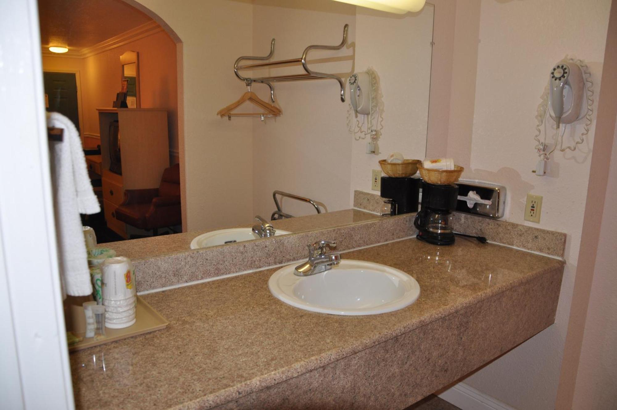 Super 8 By Wyndham Hayward Downtown Motel Castro Valley Luaran gambar